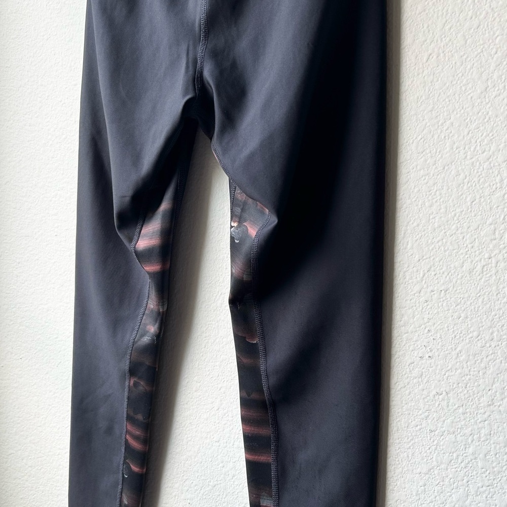 Peloton Show Up Floral Leggings Sz M Medium - Picture 11 of 15